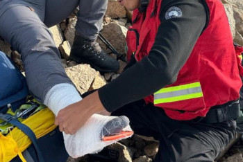 Фотография к новости: Тауға шығып, аяғын сындырған шетелдік туристі құтқару 5 сағатқа созылды