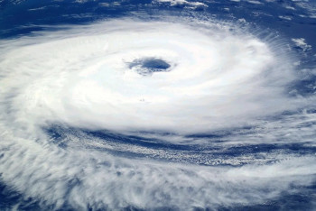 Фотография к новости: Хайнаньда тропикалық дауылға байланысты жаппай эвакуация басталды