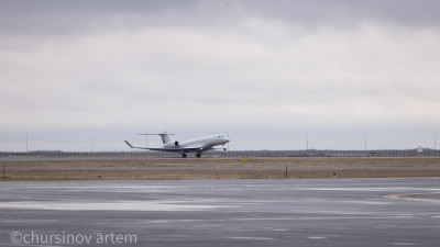 "Әуеде 8 минут ұшты". Қозғалтқышы істен шыққан ұшақ шұғыл қонды