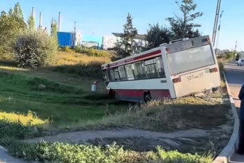 Фотография к новости: Астанада автобус апатқа ұшырады