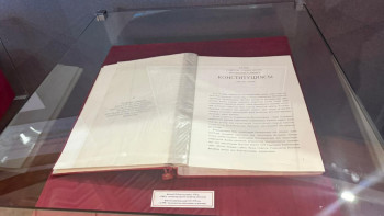 Фотография к новости: Қазақ КСР Конституциясының түпнұсқасы алғаш рет жұрт назарына ұсынылды