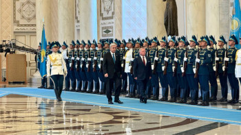 Фотография к новости: Тоқаев Ақордада Иордания Королін қарсы алды