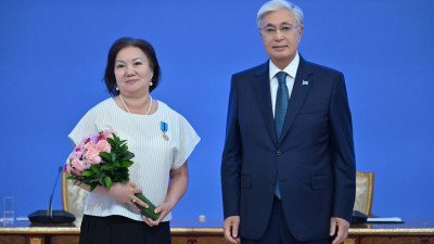 Тоқаев бір топ азаматты мемлекеттік наградалармен марапаттады