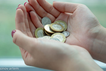 Фотография к новости: "Тамаққа жетіп, киімге жетпейді". Отбасылардың жағдайы жаңа тәсілмен бағаланбақ