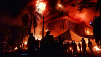 Фотография к новости: Индонезияда жаппай наразылықтар тәртіпсіздіктерге ұласты