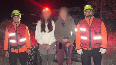 Алматыда Сәтпаев шыңына шыққан екі бойжеткен құтқарылды