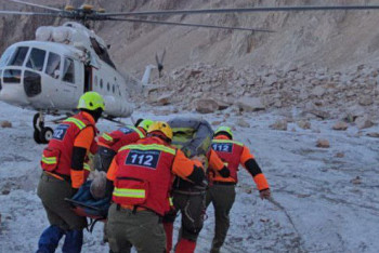 Фотография к новости: Сәтбаев шыңында 4000 метрден астам биіктікте қалып қойған шетелдік құтқарылды