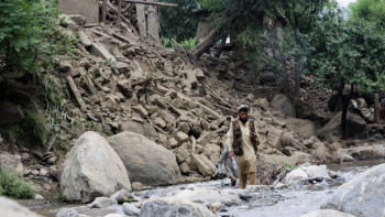 Фотография к новости: Ауғанстанда жер сілкінісінен қаза тапқандар саны 800-ге жетті