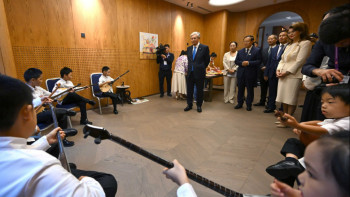 Фотография к новости: "Қазақ, қытай әуендерінен попурри": Қытайда Қазақстанның мәдени орталығы ашылды