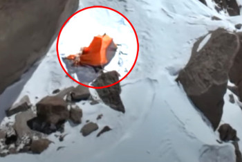 Фотография к новости: Жеңіс шыңында қалып қойған ресейлік альпинист қаза тапты