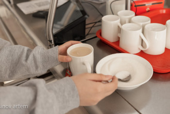 Фотография к новости: 400-ге жуық оқушы тегін мектеп тамағынан уланып қалды