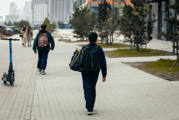 Фотография к новости: Алматыда 170 оқушы жаңа оқу жылын коттеджде бастады