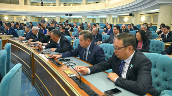 Фотография к новости: Депутаттар жаңа заң жобаларын жұмысқа алды