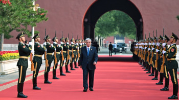 Фотография к новости: Қасым-Жомарт Тоқаев Қытайдағы әскери парадты тамашалады