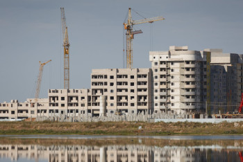 Фотография к новости: Енді салынып жатқан үйден пәтерді тек қолма-қолсыз төлеммен алуға болады