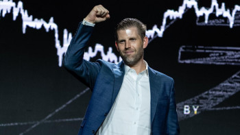 Фотография к новости: Forbes: Эрик Трамп криптовалютаның арқасында миллиардер атанды