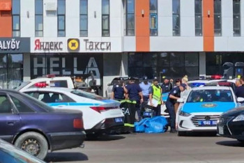 Фотография к новости: Алматыда мопед мінген әйел жүк көлігімен соқтығысып қаза тапты