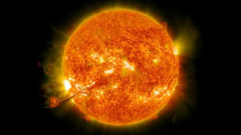 Фотография к новости: Күнде қуатты жарқыл: Жерде магниттік дауыл болуы мүмкін