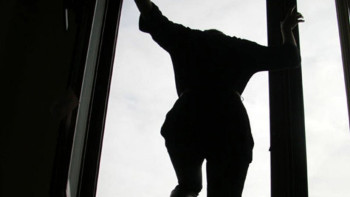 Фотография к новости: Қыздың әкесімен байланыстамын: Алматыдағы оқушы суицидіне қатысты уәкіл пікір білдірді