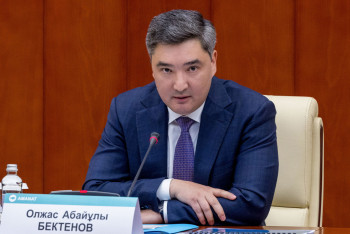 Фотография к новости: Бектенов: 8 трлн теңгеден асатын маңызы аз шығындар бюджеттен алынып тасталды