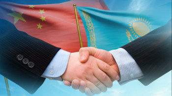 Фотография к новости: Қазақ-қытай серіктестігі: Сарапшы Қазақстан үшін басты басымдықтарды атады