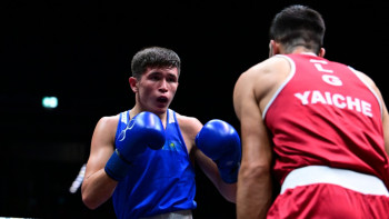 Фотография к новости: Бокстан ӘЧ: Төрехан Сабырхан алғашқы жекпе-жегін жеңіспен бастады