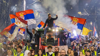 Фотография к новости: Сербиядағы наразылық кезінде 13 полиция қызметкері жараланды