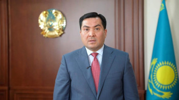 Фотография к новости: Энергетика министрі мұнай-газ кешені қызметкерлерін құттықтады