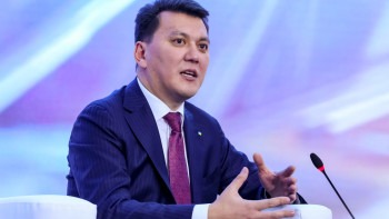 Фотография к новости: Ерлан Қарин: Цифрлық трансформация мен ЖИ – еліміздің жаңа ұлттық идеясы