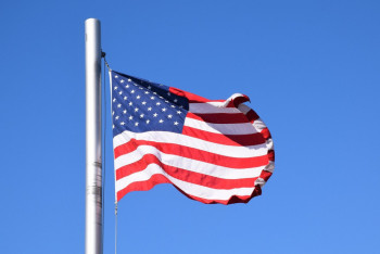 Фотография к новости: Ақ үй Жоғарғы соттан шетелдік көмекті тоқтатуға рұқсат сұрады