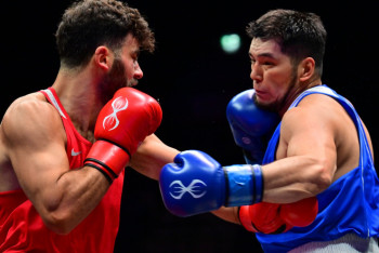 Фотография к новости: Бокстан әлем чемпионаты: Айбек Оралбай ширек финалға өтті