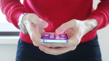 Фотография к новости: Аспаз әріптесінің телефонын ұрлап, несиеге қымбат iPhone рәсімдеп алған