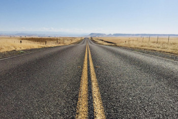 Фотография к новости: Атыраулықтар жолдың бір айдан бері жабық тұрғанына шағымданды