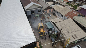 Фотография к новости: Алматыда заңсыз салынған монша кешені сүріліп жатыр
