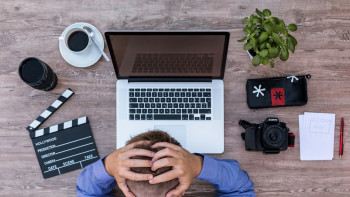 Фотография к новости: Қарағандыда сотқа құрметсіздік танытқан "блогер" жазаланды