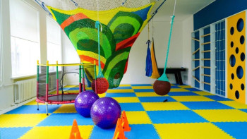 Фотография к новости: Астанада тағы үш мектепте инклюзияны қолдау кабинеттері ашылды