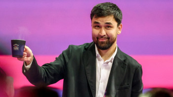 Фотография к новости: Қазақстандық әнші Әмре "Интервидение" халықаралық ән байқауында бақ сынайды