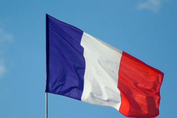 Фотография к новости: Fitch Францияның кредиттік рейтингін төмендетті