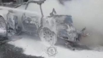 Фотография к новости: Шымкентте жеңіл көлік өртеніп, бір адам ауруханаға түсті