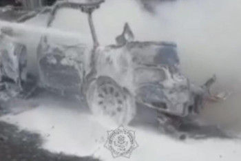 Фотография к новости: Шымкентте жеңіл көлік өртеніп, бір адам ауруханаға түсті