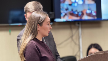 Фотография к новости: Жанабыловтың әйелі сыйақыларды жеке шотынан аударған