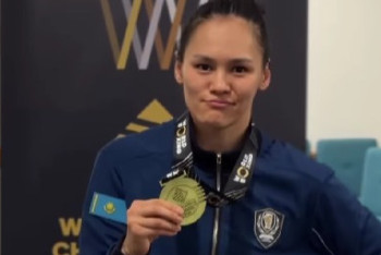 Фотография к новости: Әлем чемпионаты: Боксшы қыздарымыздың жеңіс биі трендке айналуда