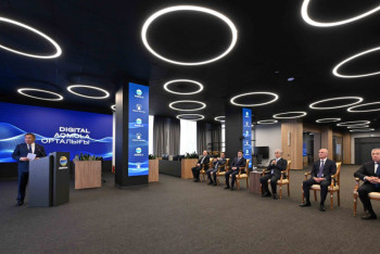 Фотография к новости: Мемлекет басшысы Digital Aqmola орталығында болды