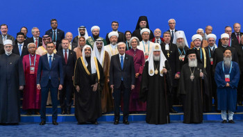 Фотография к новости: Таяу Шығыс, Газа қасіреті, ЖИ, дін: Діндер съезінде не айтылды?