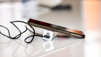 Фотография к новости: Қуаттауға қойған телефоннан өрт шықты