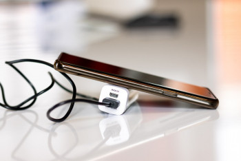 Фотография к новости: Қуаттауға қойған телефоннан өрт шықты