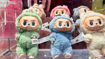 Фотография к новости: Лабубу қуыршағына сұраныс азайды