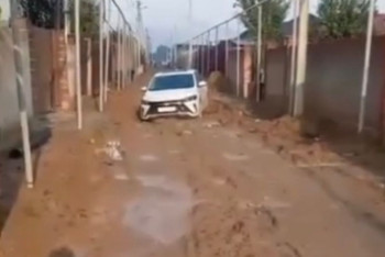 Фотография к новости: Алматыдағы нөсер жауын: Көшелердегі жағдай қалай?