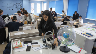 Оқушылардың білімін бағалап, мамандық таңдауына енді ЖИ көмектеседі