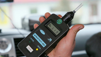 Фотография к новости: Қазақстанда жаяу жүргіншілерді алкотестермен тексере ме?